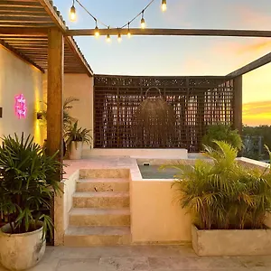 *Casa Tropical* Penthouse With Rooftop & Private Pool , Tulum Mexico