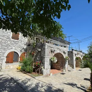 https://apartments-insula-insule.primorje-gorskikotar.com