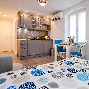 https://studio-kris.in-istria.net